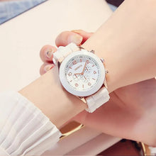 Load image into Gallery viewer, Women Silicone Quartz Watch
