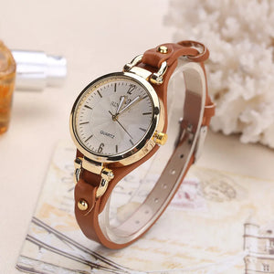 Round Dial Rivet PU Leather Strap Wristwatch